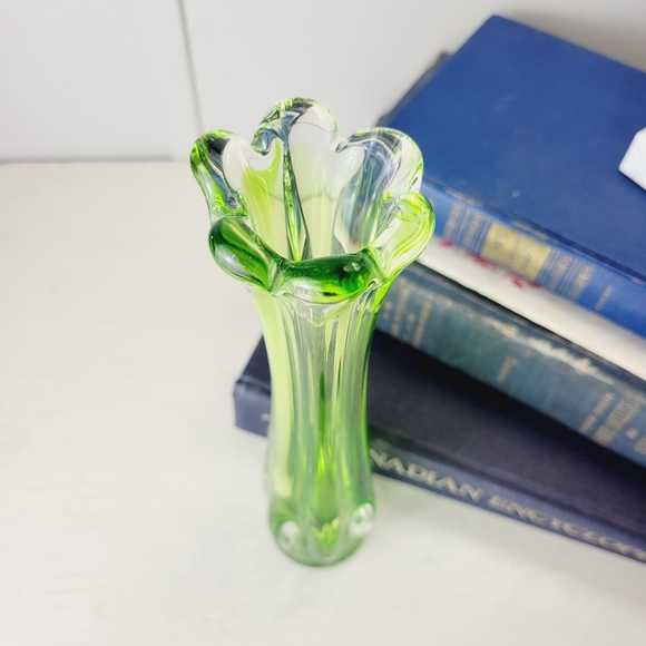 Vintage Six Finger Glass Swung Vase - Emerald Green to Clear - 9 inch Bud Vase - Picture 12 of 16